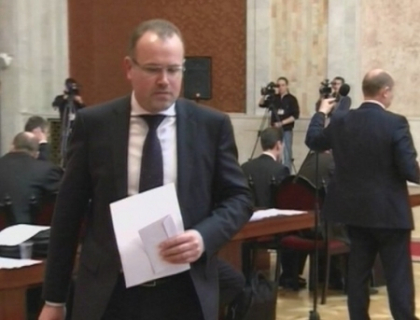Mihai Godea, suparat pe deputatii din AIE! De ce deputatul neafiliat a parasit sala de sedinte Mihai Godea, suparat pe deputatii din AIE! De ce deputatul neafiliat a parasit sala de sedinte
