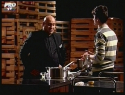 Vrea sa convinga juriul cu un preparat afrodisiac! Urmareste MasterChef ca sa vezi daca va reusi Vrea sa convinga juriul cu un preparat afrodisiac! Urmareste MasterChef ca sa vezi daca va reusi