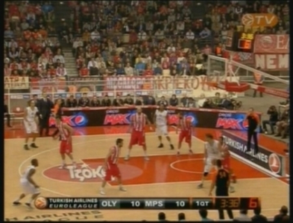 Bilbao le face viata grea rusilor de la TSKA Moscova! Spirite incinse in playoff-ul Euroligii de baschet Bilbao le face viata grea rusilor de la TSKA Moscova! Spirite incinse in playoff-ul Euroligii de baschet