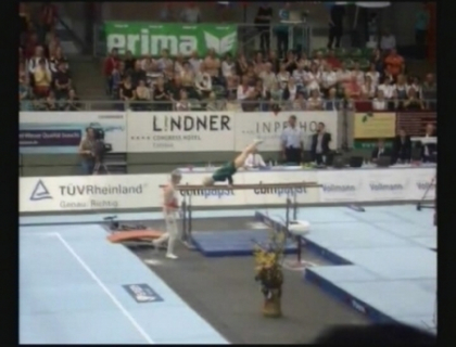 Gimnasta la 86 de ani! Uite cum a uimit publicul aceasta femeie din Germania