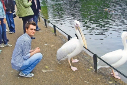 Catalin Josan este topit dupa animale! Uite ce poze dragalase a pus pe internet! FOTO
