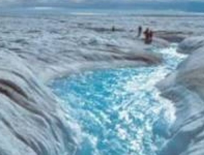 Operatiune de salvare in masa. 675 de oameni au ramas izolati pe o banchiza, in estul Rusiei Operatiune de salvare in masa. 675 de oameni au ramas izolati pe o banchiza, in estul Rusiei