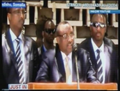 10 oameni printre care si presedintele Federatiei de Fotbal din Somalia, morti int-un atac cu bomba 10 oameni printre care si presedintele Federatiei de Fotbal din Somalia, morti int-un atac cu bomba