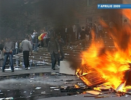 Ziua care a schimbat cursul istoriei! Cum s-au desfasurat evenimentele pe 7 aprilie 2009 Ziua care a schimbat cursul istoriei! Cum s-au desfasurat evenimentele pe 7 aprilie 2009