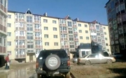 VIDEO socant. Un bloc de locuinte se prabuseste complet, in cateva secunde VIDEO socant. Un bloc de locuinte se prabuseste complet, in cateva secunde