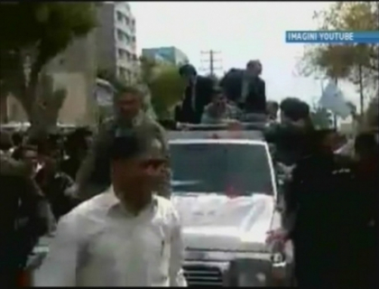 Presedintele Iranului, luat pe sus de cativa oameni! Bodyguarzii au ramas fara cuvinte