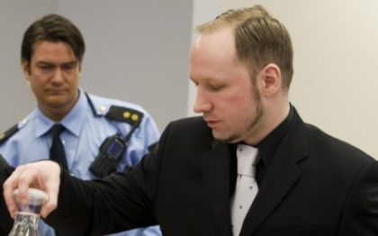 Breivik a povestit IN DETALIU cele 77 de crime. "Unii se prefaceau ca au murit si ii impuscam iar"