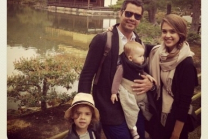 Familia perfecta! Jessica Alba impartaseste cu fanii imagini din vacanta ei in Japonia GALERIE FOTO