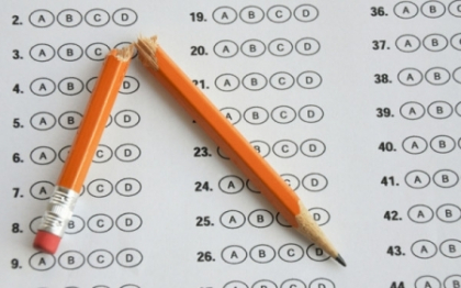 Intrebarea dintr-un examen de clasa a opta la care nimeni nu poate fi sigur ca a raspuns corect