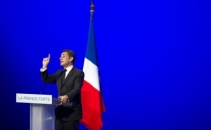 Alegeri Franta 2012. Nicolas Sarkozy - "presedintele bling-bling" - mai vrea un mandat Alegeri Franta 2012. Nicolas Sarkozy - "presedintele bling-bling" - mai vrea un mandat