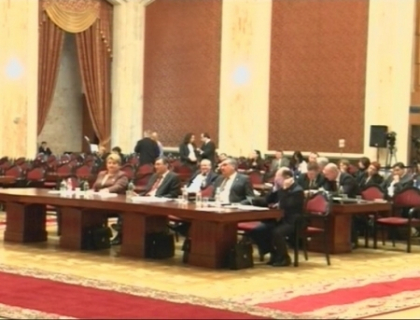 Nicolae Timofti spune NU castrarii chimice: "Prevederile legii sunt inumane" Nicolae Timofti spune NU castrarii chimice: "Prevederile legii sunt inumane"