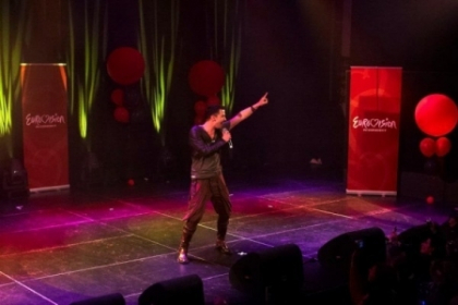 Pasha Parfeny aprinde scena la Amsterdam! Uite cum si-a innebunit fanele! VIDEO Pasha Parfeny aprinde scena la Amsterdam! Uite cum si-a innebunit fanele! VIDEO