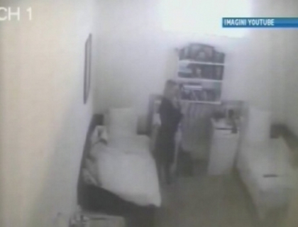 Iulia Timosenko se saruta cu avocatul? Imaginile care provoaca un nou scandal in Ucraina Iulia Timosenko se saruta cu avocatul? Imaginile care provoaca un nou scandal in Ucraina