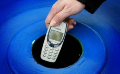 S&P a retrogradat ratingul Nokia cu o treapta, in categoria "junk"