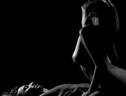 Care sunt miscarile potrivite in pat? Ghidul pozitiilor sexuale pentru tine