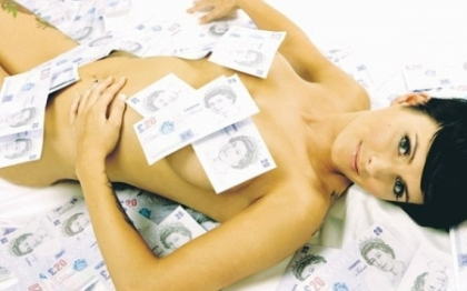 A castigat la loto si era la un pas de dezastru. Abia dupa ce a pierdut toti banii a fost fericita A castigat la loto si era la un pas de dezastru. Abia dupa ce a pierdut toti banii a fost fericita