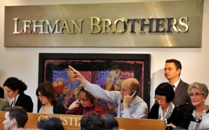 Bancherii de la care a pornit dezastrul. Ce bonusuri a dat Lehman Brothers inainte sa "moara" Bancherii de la care a pornit dezastrul. Ce bonusuri a dat Lehman Brothers inainte sa "moara"