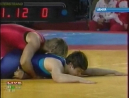 Prima calificare la Olimpiada a luptatorilor moldoveni! Svetlana Saenko a cucerit medalia de argint la mondiale