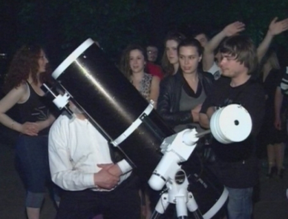 Au admirat din parcul central planetele Marte si Venus! Cum au sarbatorit tinerii Ziua Astronomiei Au admirat din parcul central planetele Marte si Venus! Cum au sarbatorit tinerii Ziua Astronomiei