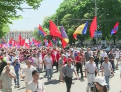 "Jos Alianta!". Comunistii si-au organizat totusi marsul de 1 mai. Vezi cum au manifestat