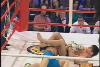 Luptatorii moldoveni de MMA cuceresc Ucraina! Tighineanu si Strichie au castigat la Marele Premiu al Europei de Est Luptatorii moldoveni de MMA cuceresc Ucraina! Tighineanu si Strichie au castigat la Marele Premiu al Europei de Est
