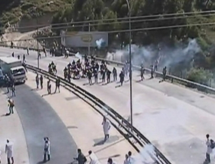 Nu vor sa lucreze mai mult! Medicii din Bolivia, din nou la protest! Cativa demonstranti, raniti!