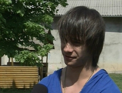 In Romania, mai celebru decat la el acasa! Vezi un interviu exclusiv cu Dima, vedeta serialului "Pariu cu viata" In Romania, mai celebru decat la el acasa! Vezi un interviu exclusiv cu Dima, vedeta serialului "Pariu cu viata"