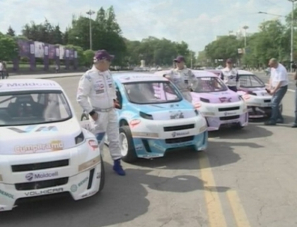 Chisinaul fierbe in asteptarea show-ului! Masinile Volkicar, prezentate publicului