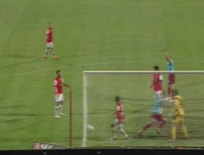 Inca un pas spre titlu. CFR Cluj a castigat cu 1 la 0 derby-ul cu Dinamo Bucuresti Inca un pas spre titlu. CFR Cluj a castigat cu 1 la 0 derby-ul cu Dinamo Bucuresti