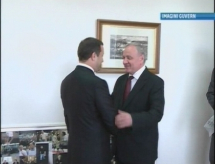 Vlad Filat, la 43 de ani! Ministri si oameni de afaceri au facut coada ca sa-l felicite. Ce cadouri a primit Vlad Filat, la 43 de ani! Ministri si oameni de afaceri au facut coada ca sa-l felicite. Ce cadouri a primit