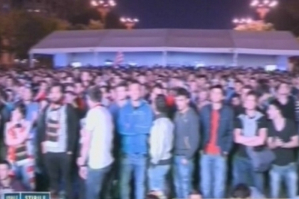 Bucurie si tristete la Bucuresti! Mii de suporteri spanioli si romani au invadat strazile dupa marea finala Bucurie si tristete la Bucuresti! Mii de suporteri spanioli si romani au invadat strazile dupa marea finala