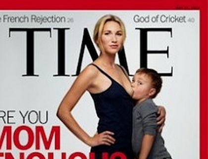 O femeie isi alapteaza copilul de PATRU ani pe coperta provocatoare a revistei Time O femeie isi alapteaza copilul de PATRU ani pe coperta provocatoare a revistei Time
