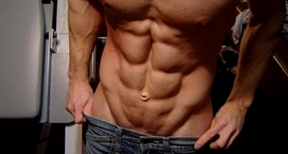 Dieta pentru un abdomen PERFECT si un antrenament complet recomandat de un campion Dieta pentru un abdomen PERFECT si un antrenament complet recomandat de un campion