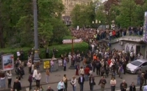 Pot iesi in strada fara a fi arestati? Mii de oameni au iesit la o "plimbare de control" in Moscova 