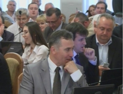 Vor demisia consilierului lui Chirtoaca! Ce a facut Lilian Carp de i-a infuriat pe comunisti Vor demisia consilierului lui Chirtoaca! Ce a facut Lilian Carp de i-a infuriat pe comunisti