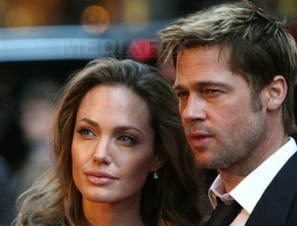 Angelina Jolie si Brad Pitt s-au casatorit? IMAGINILE care ii vor innebuni pe fani Angelina Jolie si Brad Pitt s-au casatorit? IMAGINILE care ii vor innebuni pe fani