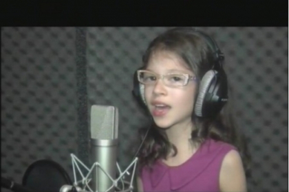 Cleopatra Stratan s-a apucat de compus melodii! Ce va canta mica artista la concertul de la Bucuresti Cleopatra Stratan s-a apucat de compus melodii! Ce va canta mica artista la concertul de la Bucuresti