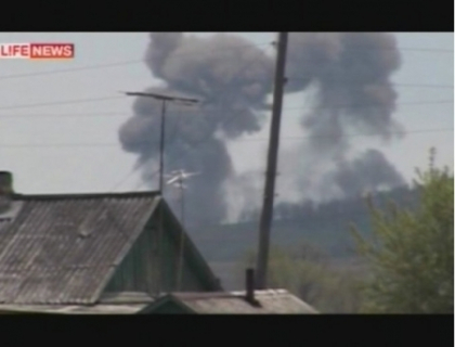 Explozii de obuze si incendiu la un depozit de munitie din Rusia. Cel putin 8 soldati au fost raniti Explozii de obuze si incendiu la un depozit de munitie din Rusia. Cel putin 8 soldati au fost raniti