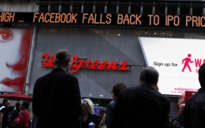 Facebook a debutat dezamagitor pe bursa Nasdaq de la New York. Cum vad analistii saptamana urmatoare Facebook a debutat dezamagitor pe bursa Nasdaq de la New York. Cum vad analistii saptamana urmatoare