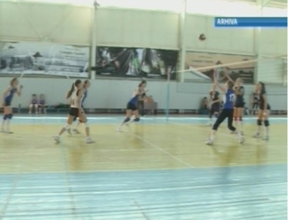 Echipa Universitatii de Stat este noua castigatoare a campionatului Chisinaului de volei feminin Echipa Universitatii de Stat este noua castigatoare a campionatului Chisinaului de volei feminin