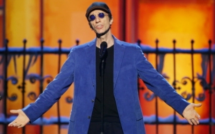 Robin Gibb, unul din fondatorii grupului Bee Gees, a murit, dupa o lupta grea cu cancerul