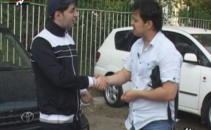 Adrian Ursu, vanzator de masini? Uite cu ce automobil se plimba artistul! VIDEO