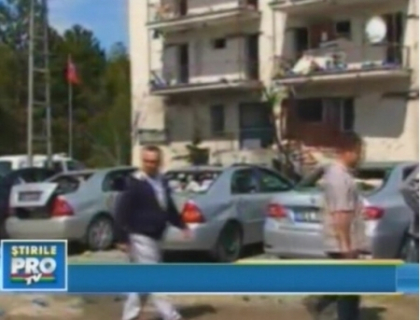 Atac terorist in Turcia. Doi politisti au fost ucisi, iar zece civili sunt raniti Atac terorist in Turcia. Doi politisti au fost ucisi, iar zece civili sunt raniti