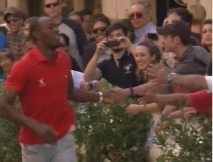 Usain Bolt s-a apucat de muzica! Cum s-a descurcat in rolul de DJ cel mai rapid om de pe planeta Usain Bolt s-a apucat de muzica! Cum s-a descurcat in rolul de DJ cel mai rapid om de pe planeta