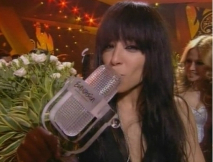 Loreen se destainuie: "Sunt musulmana si de aceea m-am simtit bine in Azerbaidjan"