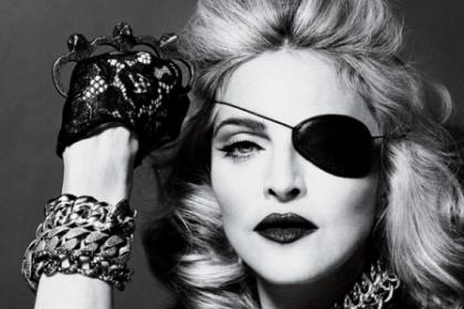 Madonna socheaza cu un nou videoclip! Personajul cu svastica pe frunte care a facut furori pe internet
