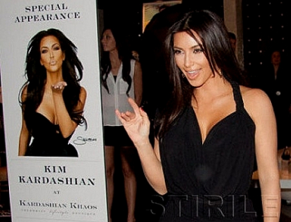Neglijenta care a adus-o din nou in paginile tabloidelor. Cum a aparut Kim Kardashian in public.FOTO Neglijenta care a adus-o din nou in paginile tabloidelor. Cum a aparut Kim Kardashian in public.FOTO