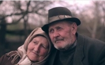 Istoria emotionanta a doi batrani, intr-un videoclip de exceptie din folclorul moldovenesc. VIDEO Istoria emotionanta a doi batrani, intr-un videoclip de exceptie din folclorul moldovenesc. VIDEO