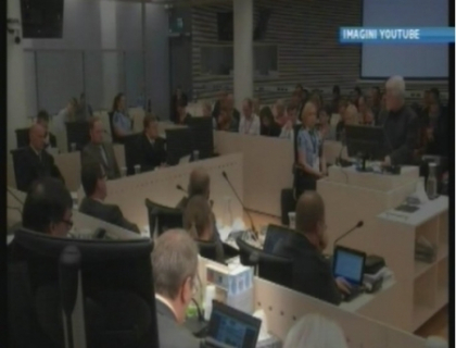 Scandal in Norvegia! Un judecator al lui Anders Brevik se juca la calculator in timpul procesului Scandal in Norvegia! Un judecator al lui Anders Brevik se juca la calculator in timpul procesului