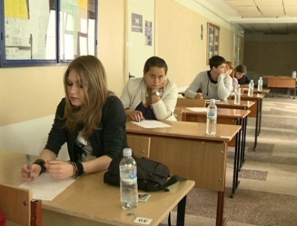 Cu emotii la romana. S-a dat startul sesiunii de bacalaureat 2012!